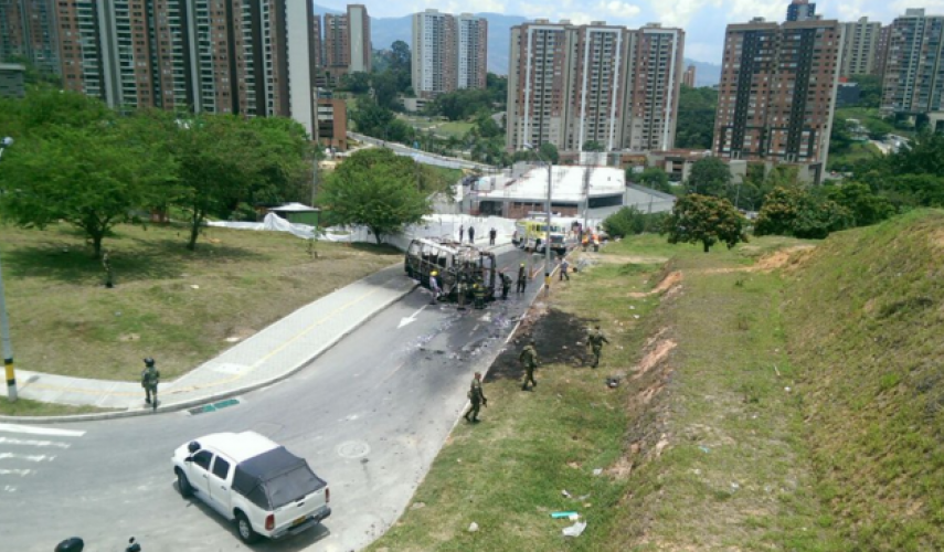 No son bandas, son paramilitares5