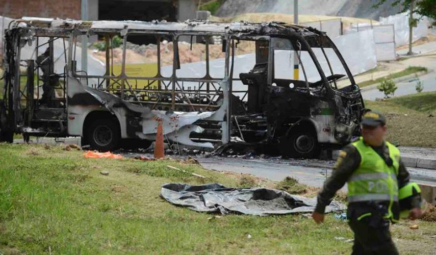 No son bandas, son paramilitares